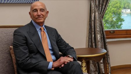 Donald Trump, Tom Barrack’ın Suriye Özel Temsilcisi misyonunu de yapacağını duyurdu