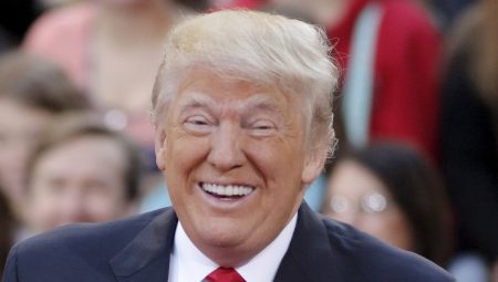 Donald Trump’tan Macron’a  evlilik tavsiyesi